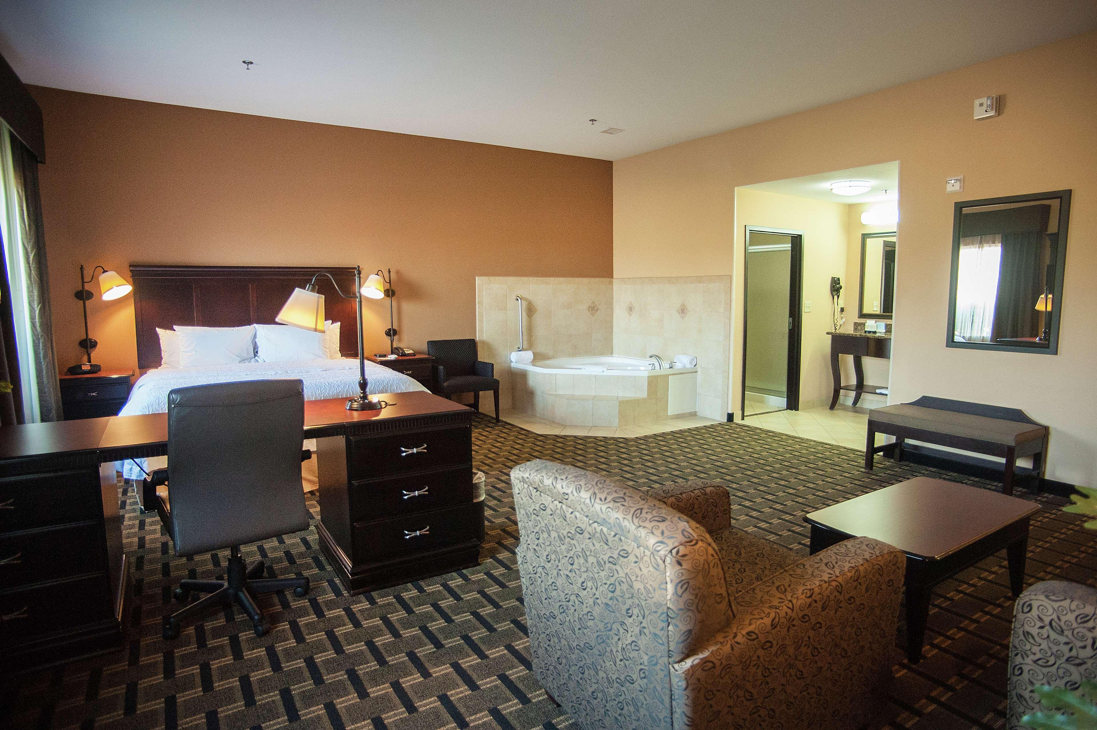 Hampton Inn & Suites Palestine Exteriör bild