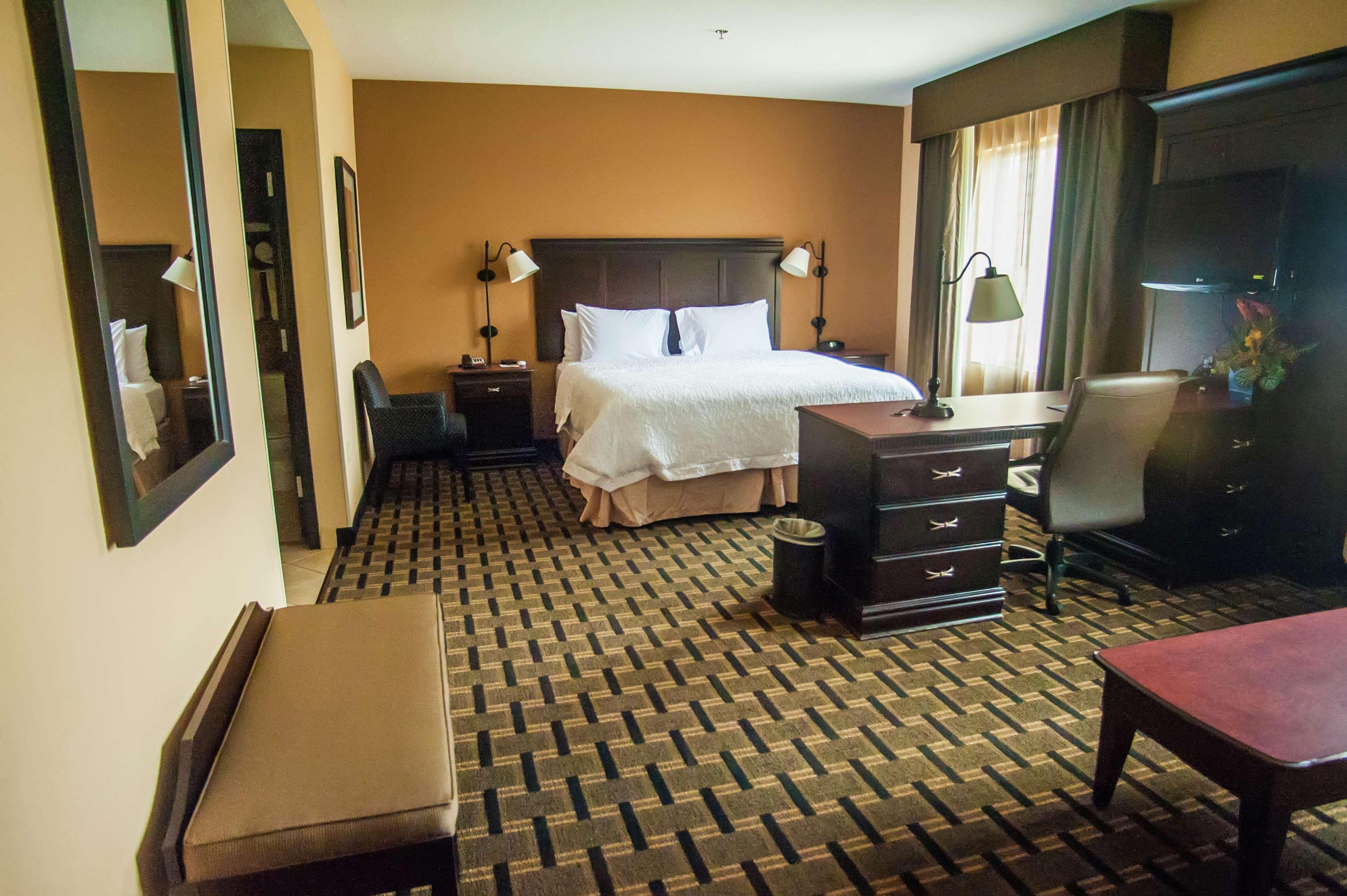 Hampton Inn & Suites Palestine Exteriör bild
