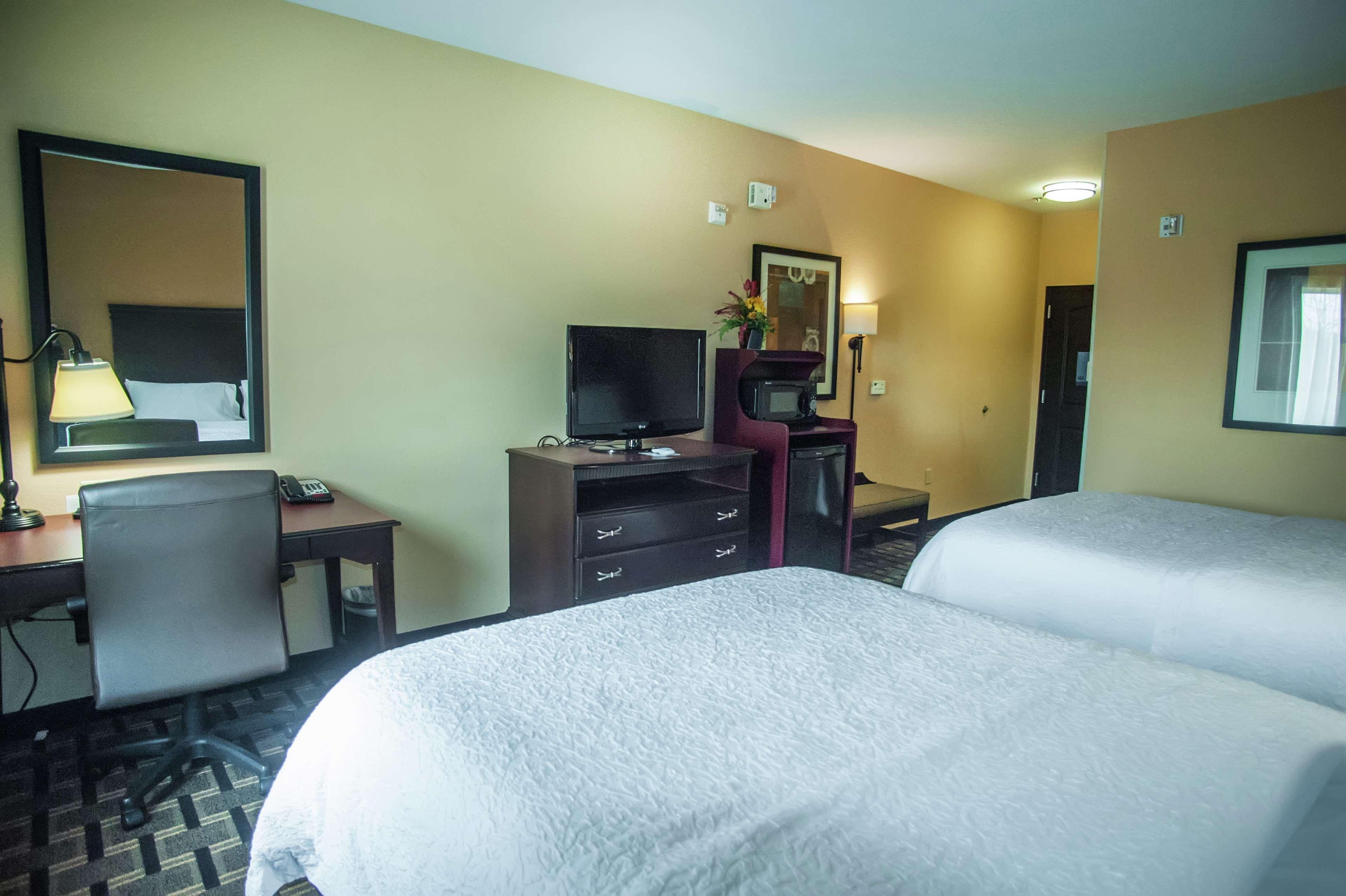 Hampton Inn & Suites Palestine Exteriör bild