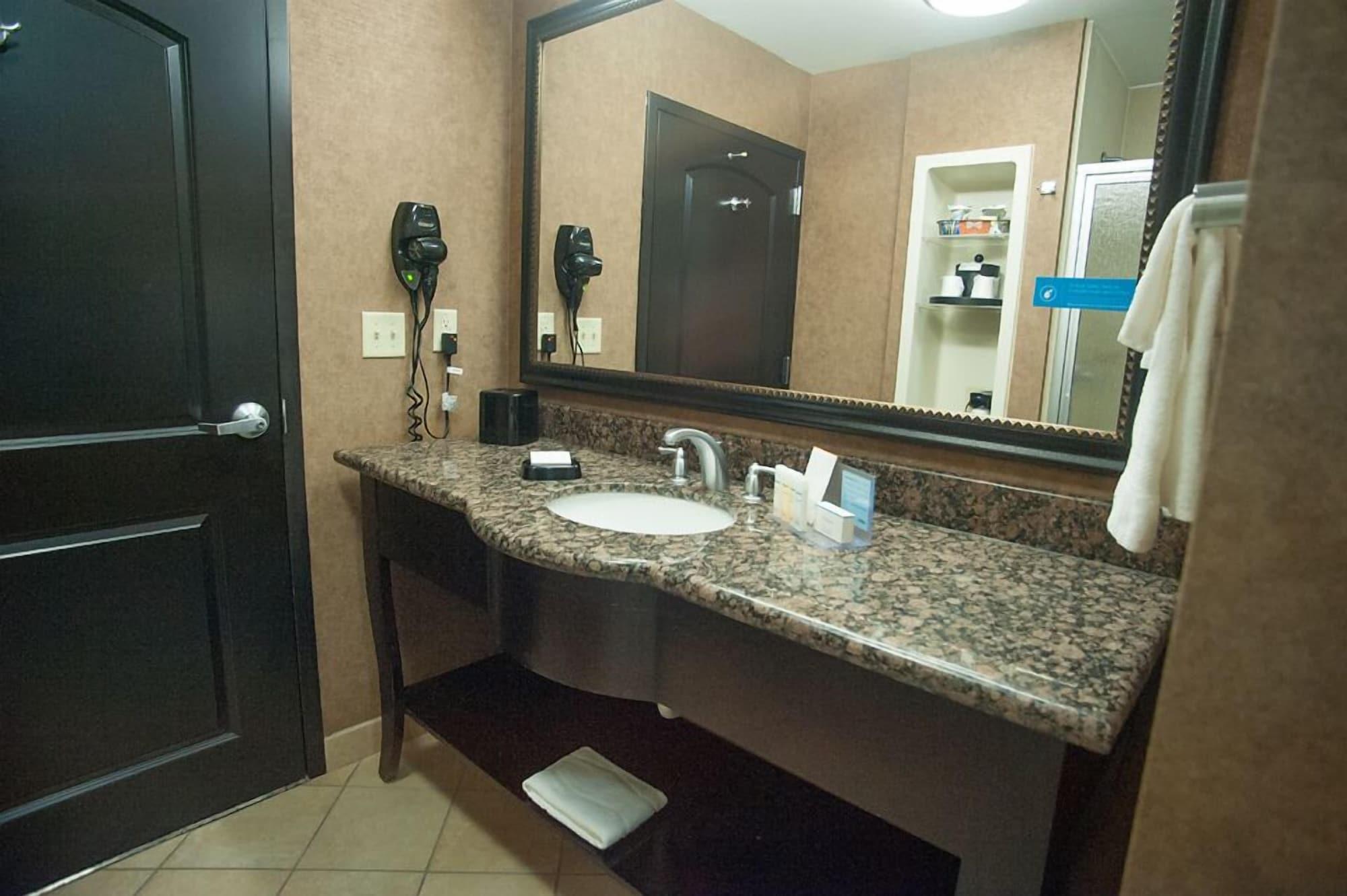 Hampton Inn & Suites Palestine Exteriör bild