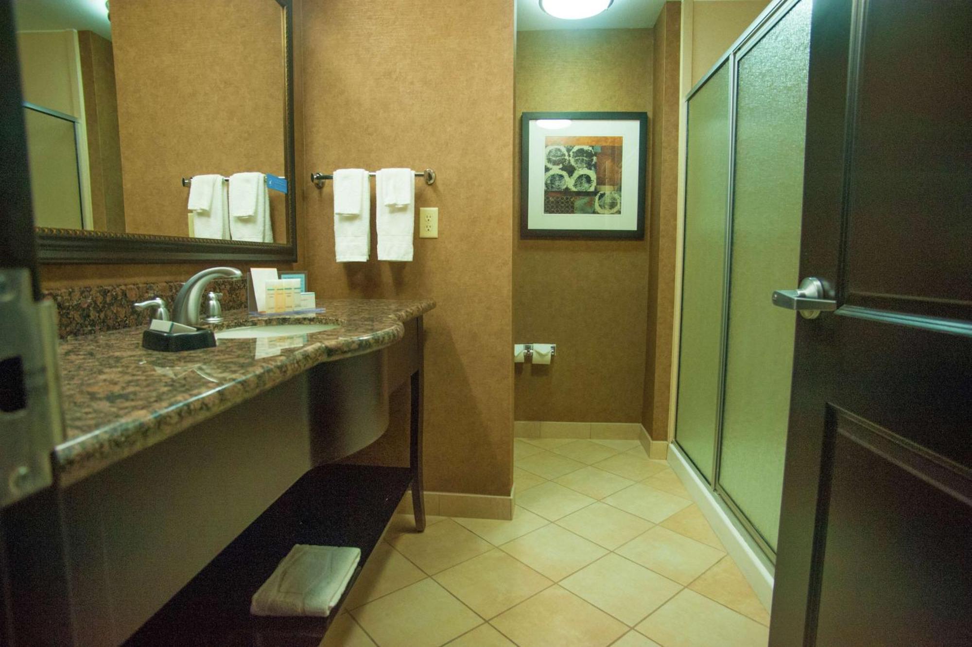 Hampton Inn & Suites Palestine Exteriör bild