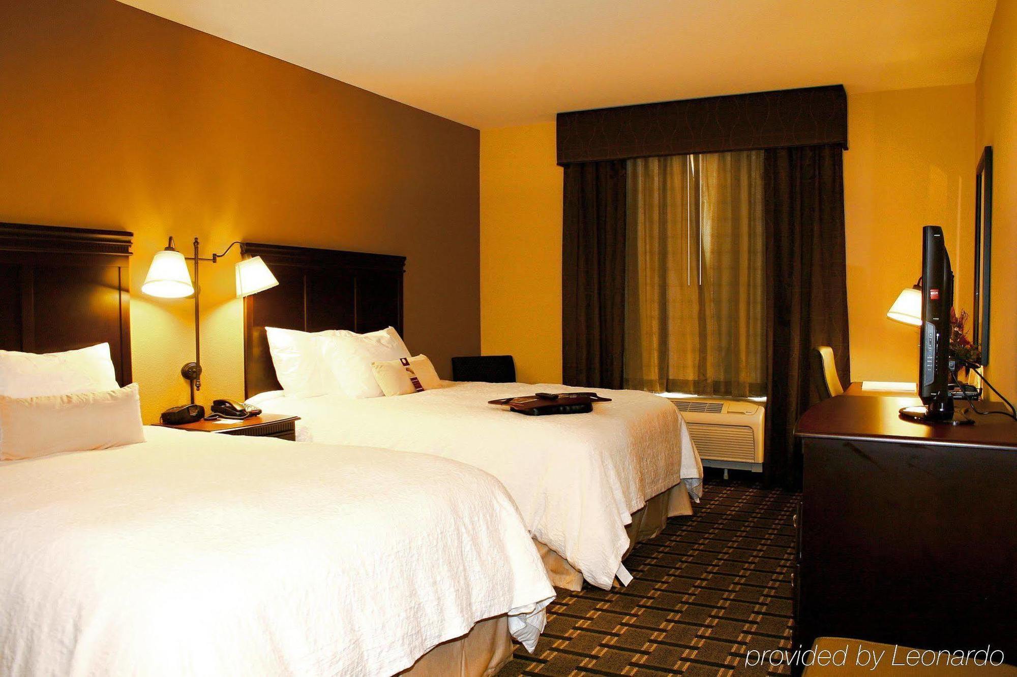 Hampton Inn & Suites Palestine Exteriör bild